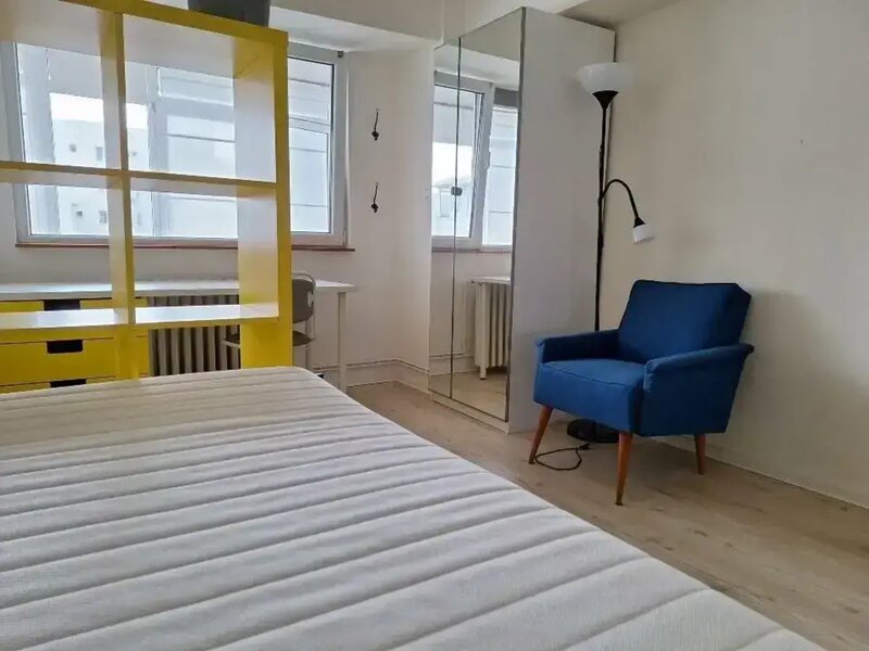 1 Mai Apartament de inchiriat - 5 camere, spatios si luminos - Zona 1 Mai